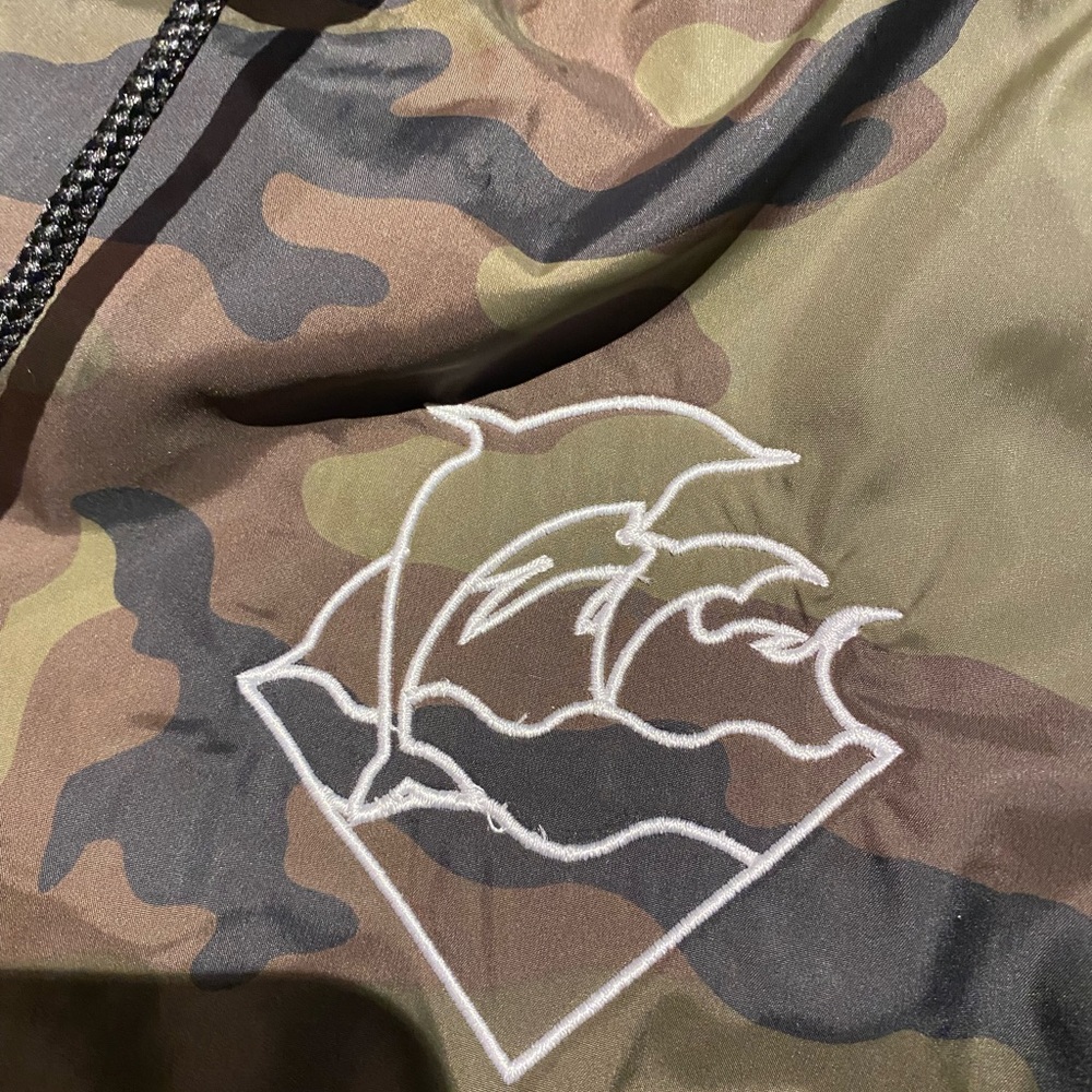 Pink‎ Dolphin men’s grizzly camo lined windbreaker hoodie jacket size medium
